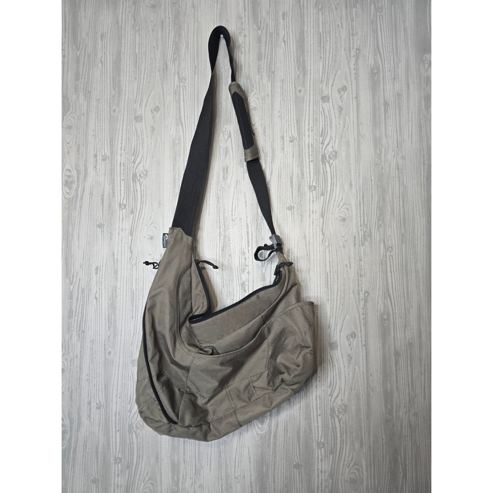 Lowepro Passport Sling Camera Bag Olive Green DSLR Mirrorless Padded Crossbody